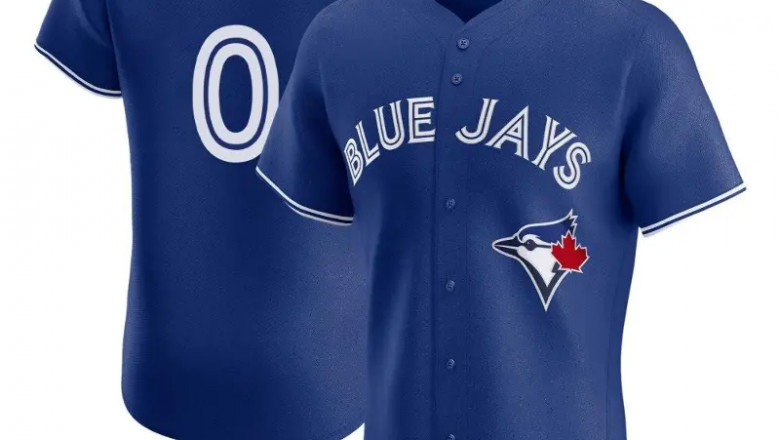 Max Scherzer gives guidance to Blue Jays pitchers