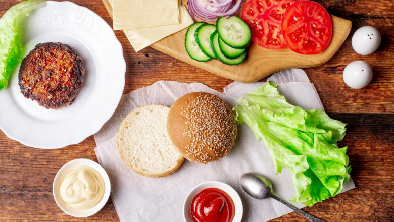 Delicious: Low-Carb Recipes with Hamburger
