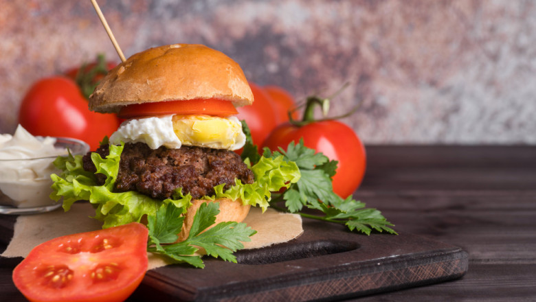 Why This Beef Burger Recipe is Going Viral Among Foodies