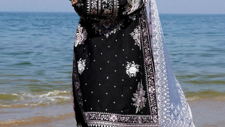 Discover the Elegance of Zara Shahjahan 3-Piece Unstitched Lawn Suits: A Shopper’s Delight