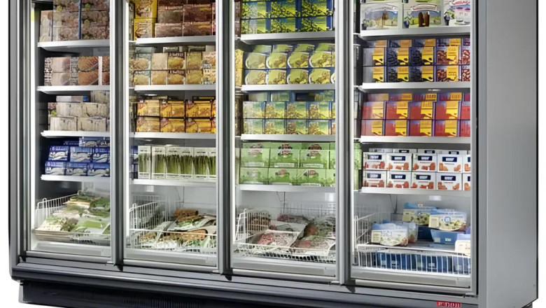 Commercial Display Market to Surge Fueled by AI and IoT Integration