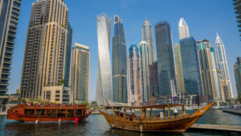 From Drinks to Dinner: Your Guide to Mega Yacht Dinner Cruises