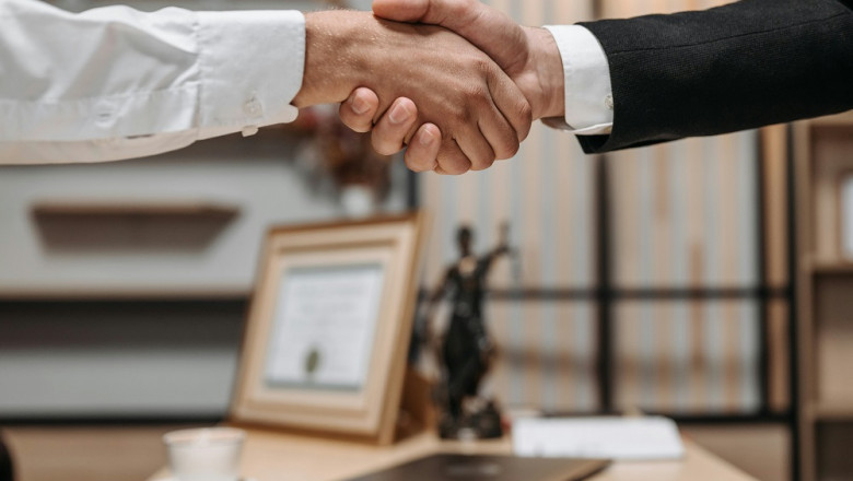 Why Every Business Needs a Contract Lawyer in Dallas: Insights from Sul Lee Law Firm