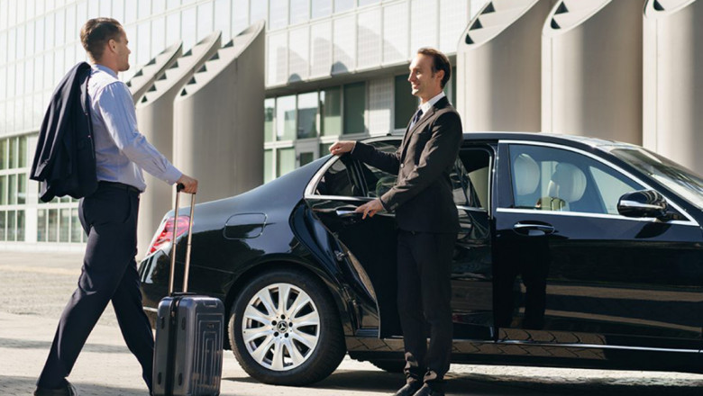 Sprinter Party Bus Rental NYC – Celebrate in Style with Famous Drive
