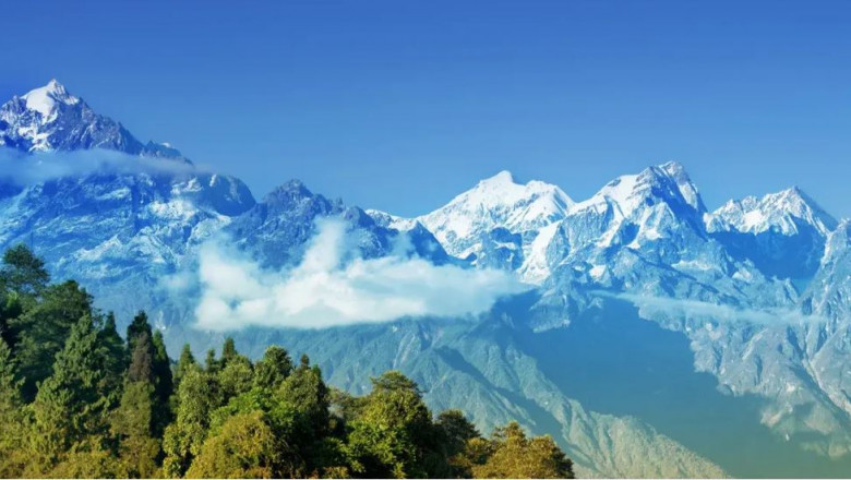 Experience the Majestic Tiger Hill Darjeeling