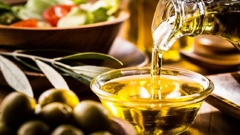 Edible Oil Manufacturing Plant Project Report 2025: Business Plan, and Raw Materials Requirement