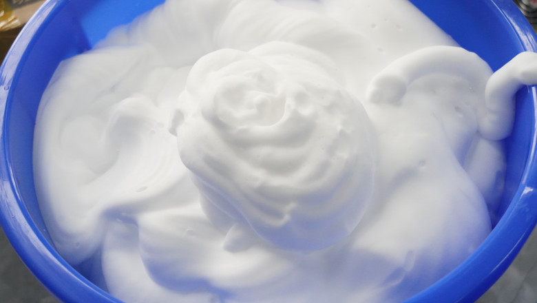 What are the main applications of foam concrete, and what are its functions?
