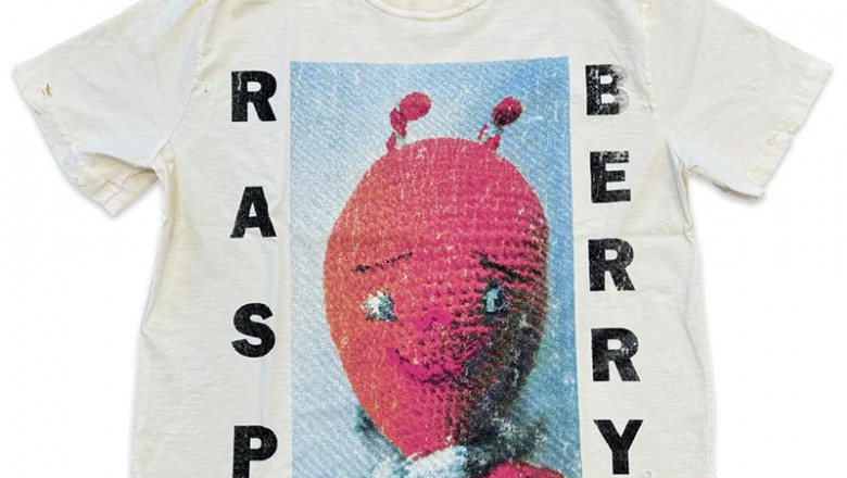 Raspberry Hills Hoodie – Streetwear That Speaks Loud