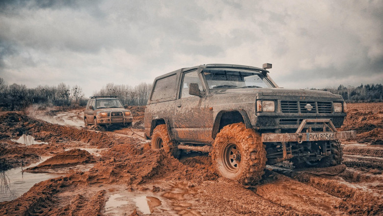 Why Most DIY Off-Road Recovery Methods Fail (And What Actually Works)