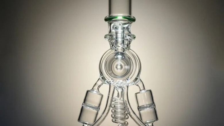 Glass, Silicone, or Acrylic? Best Material Bongs for Sale