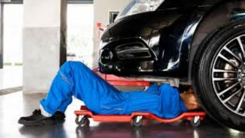 Jeep Repair Dubai: Desert Tested, Mechanic Approved
