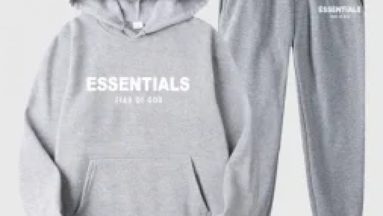 Essentials Hoodie – Timeless Streetwear for Any Season