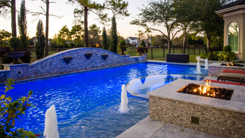 Why Houston Swimming Pool Builders Are the Go-To Experts for Custom Pools