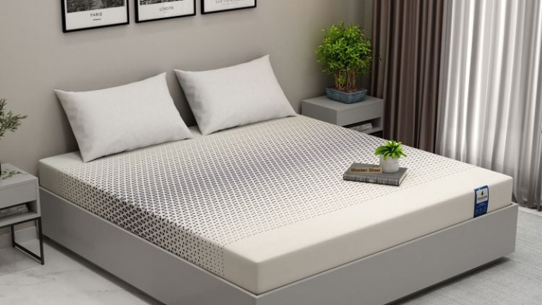 Top 10 King Size Mattresses for Luxurious Comfort in 2025