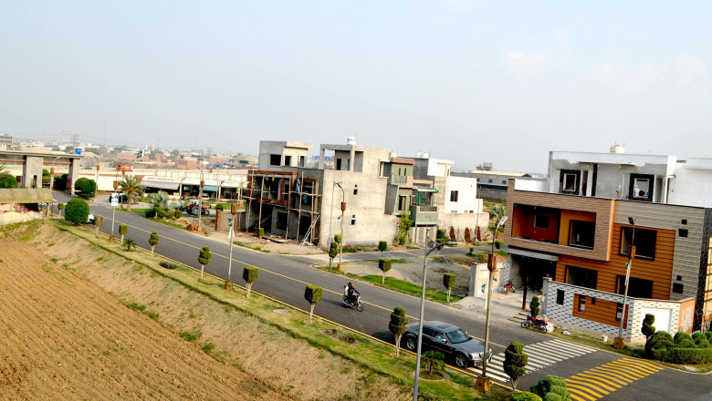 Best Areas to Buy a 5 Marla Plot for Sale in Lahore in 2025