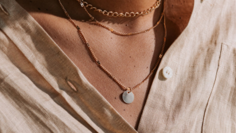 Solid Gold Necklaces: Timeless Elegance & Lasting Value
