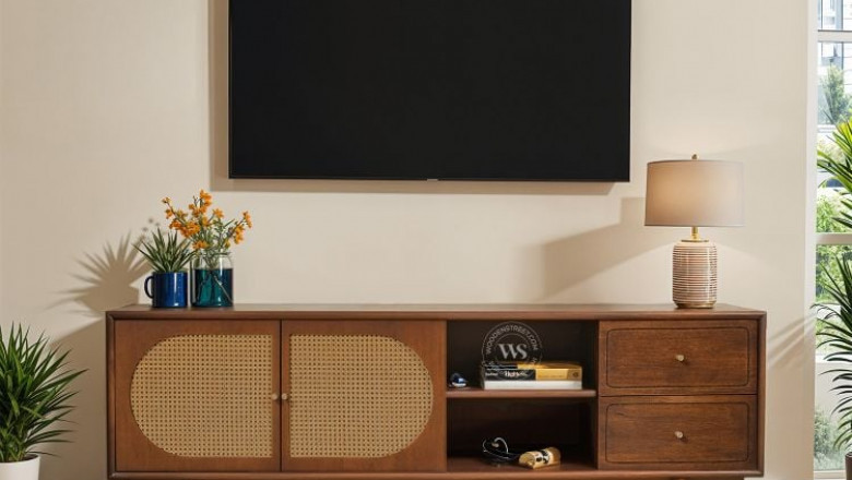 The Smart TV Wall: Integrating Panels with Home Automation and Lighting