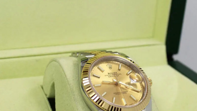 The Cheapest Rolex in the World? This Model Shocked Collectors!