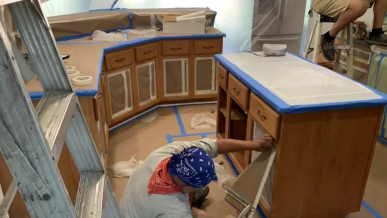 What to Look for in Cabinet Painting Services for Long-Lasting Results