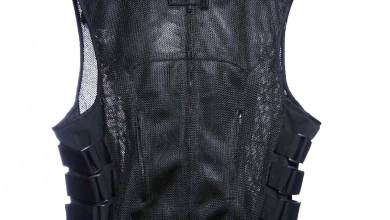 Why Every Summer Rider Needs a Mesh Motorcycle Vest – Ride Safer & Cooler