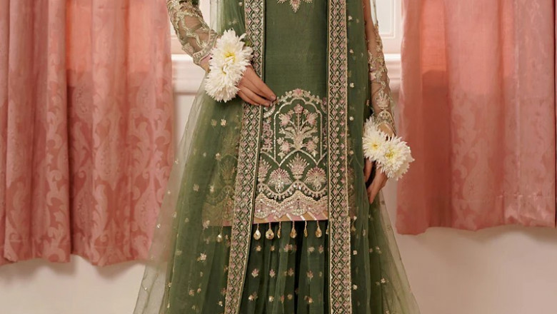 A Luxurious Experience: Shopping Embellished 3-Piece Unstitched Suits