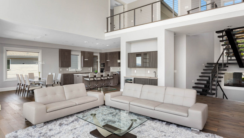 How to Use Reflections and Symmetry in Luxury Real Estate Photos