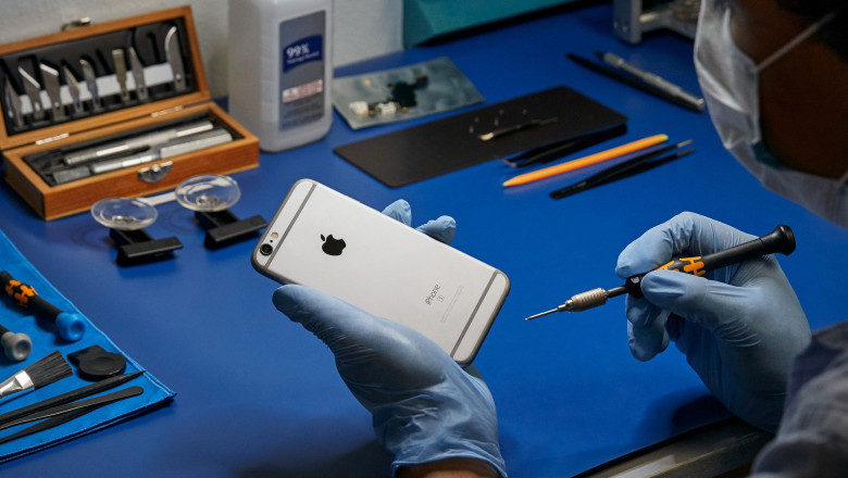 Realme and Nokia: Exploring iPhone Battery Replacement Options Across Brands