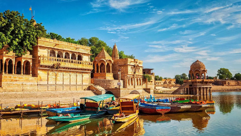 Gadisar Lake Jaisalmer: A Peaceful Oasis in the Golden City