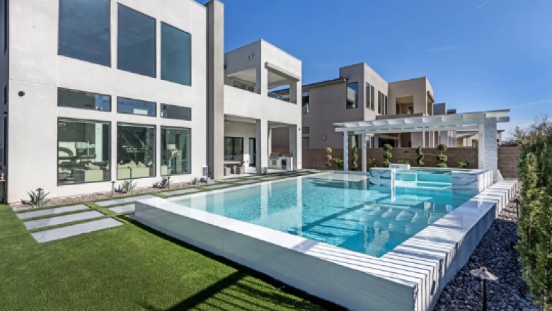 Pool construction in Las Vegas
