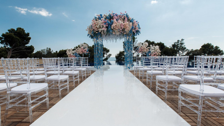 Simple Yet Stunning Wedding Aisle Designs Every U.S. Couple Should Try