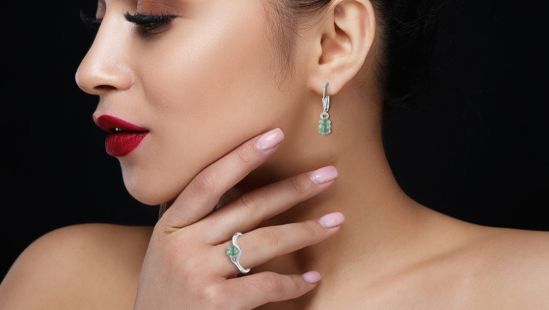 Green Kyanite jewelry: The Undiscovered Treasure That Infuses Your Style With the Calm of Nature