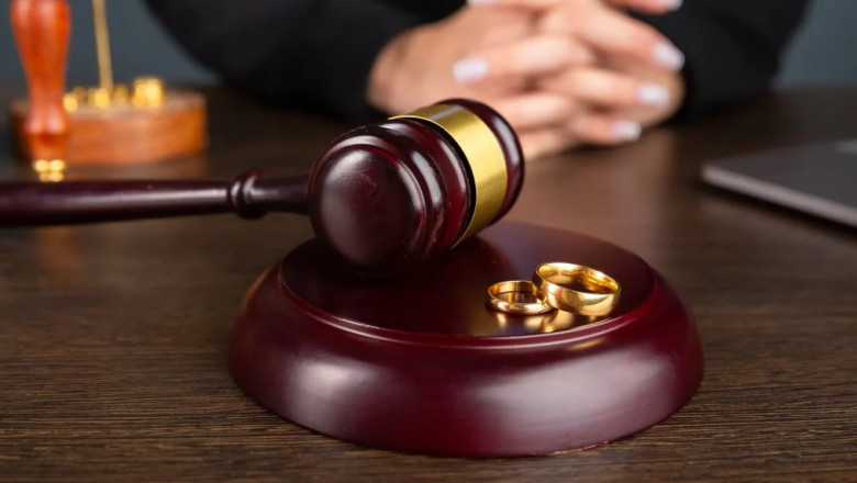 How to Protect Your Finances During a Divorce in Orlando