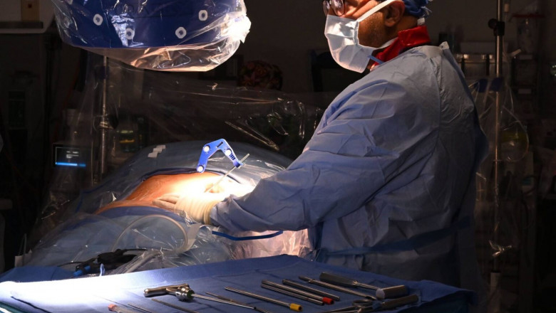 Minimally invasive lumbar spine surgery
