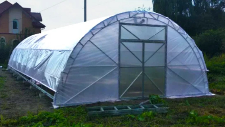 Energy-Efficient Greenhouses and Equipment for Year-Round Growing